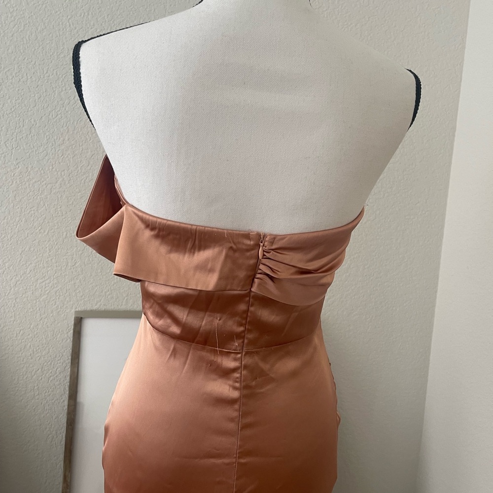 Elegant Satin Gown in Copper - Picture 5 of 8